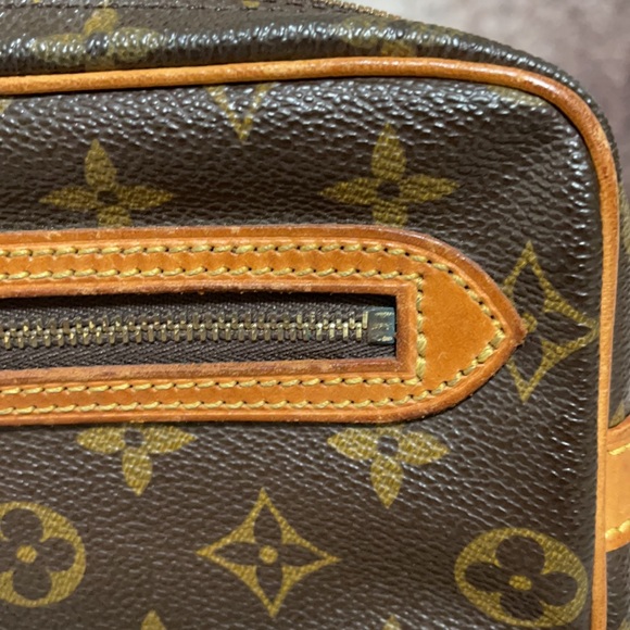 Vintage Louis Vuitton large wristlet - Picture 13 of 16